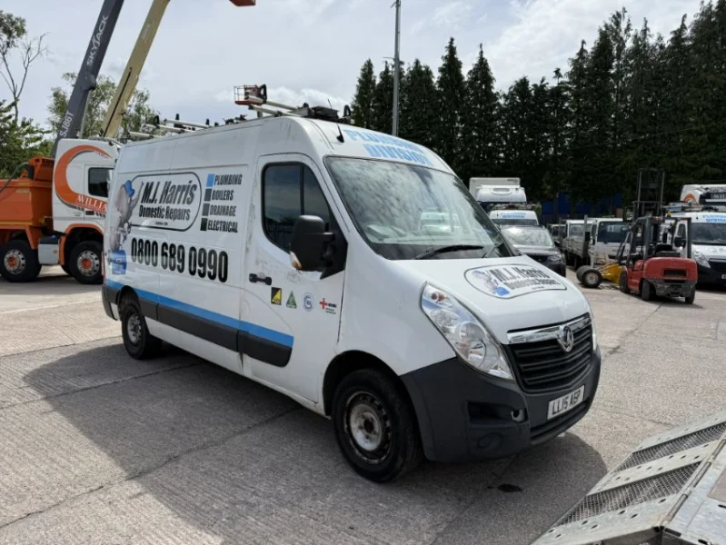 Gavel Auctioneers Ltd - The Vehicle fleet of M J Harris Repairs at Auction - Auction Image 4