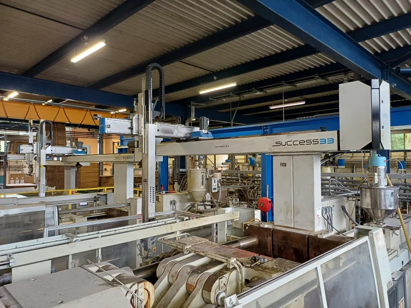 Lambert Smith Hampton - Manchester - The Assets of an Injection Moulding Production Facility at Auction - Auction Image 3