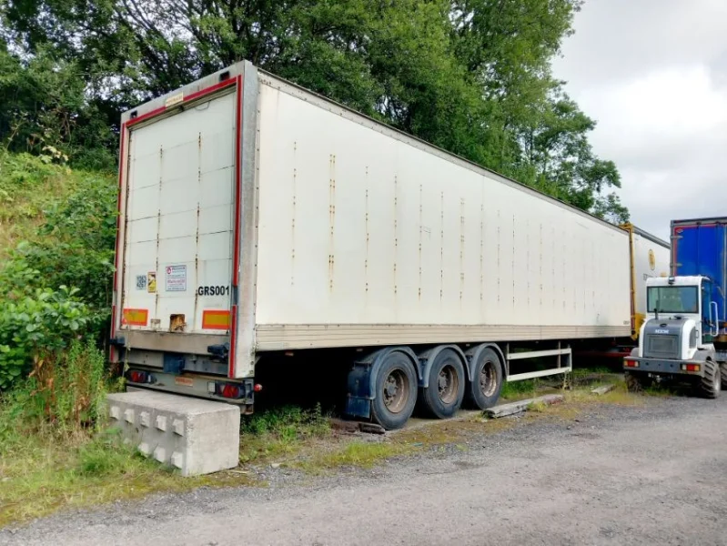 Eddisons - Online Auction - VW Polo 1.0 TSI 5 Door Hatch (2020), Ford Transit 90 T350 Tipper Van (55 Plate) & Montracon Tri Axle Box Trailer - Auction Image 3