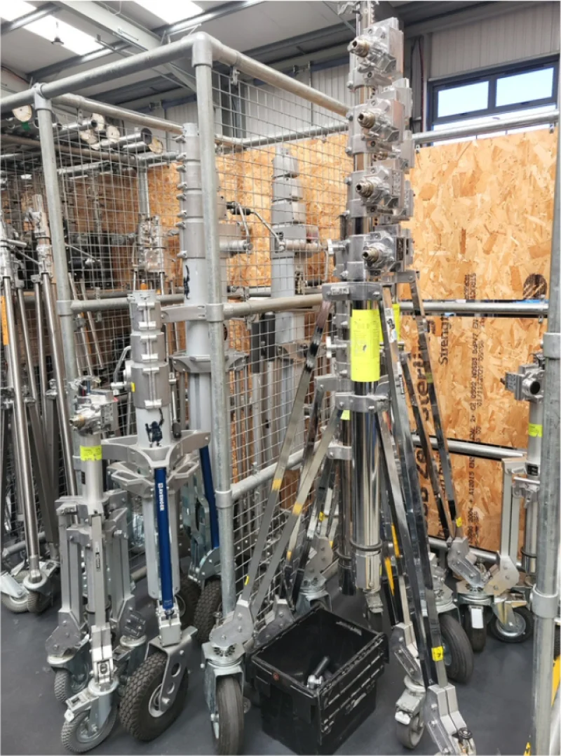 Hilco Valuation Services - Photographic, Grip, Continuous & Flash Lighting Equipment at Auction - Auction Image 1