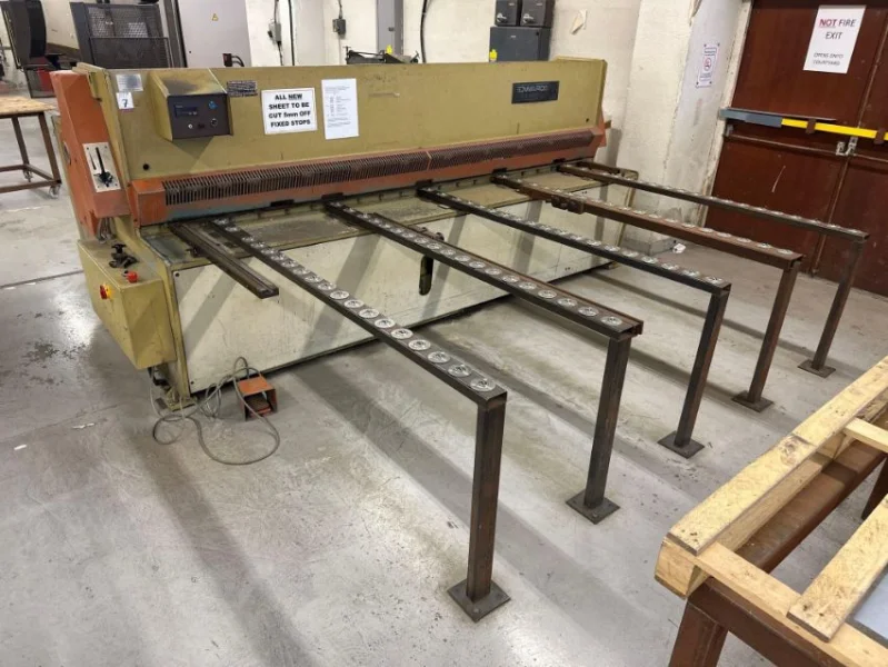 Gavel Auctioneers Ltd - The Assets of an Aluminium Fabrication Workshop at Auction - Auction Image 4