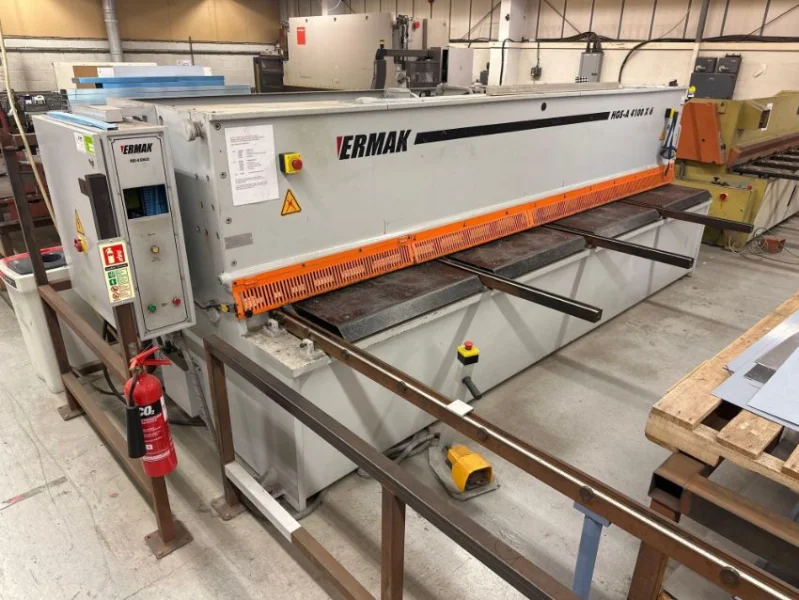 Gavel Auctioneers Ltd - The Assets of an Aluminium Fabrication Workshop at Auction - Auction Image 8