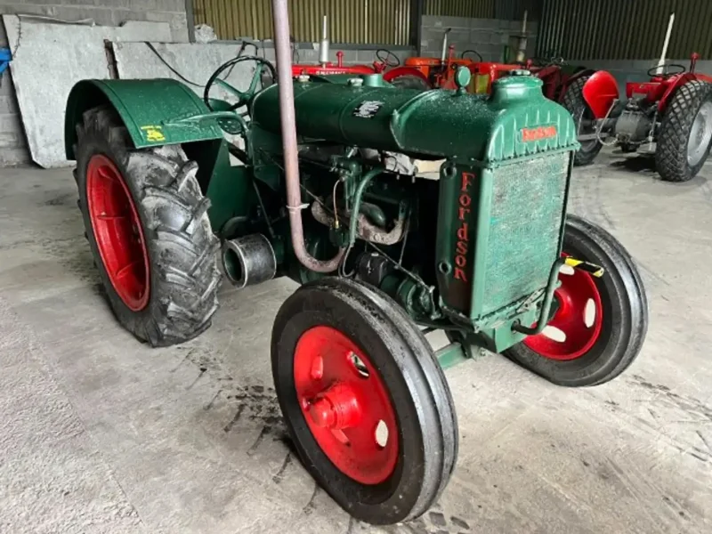 Wilsons Auctions - Vintage Fordson Tractor Auction - Auction Image 2