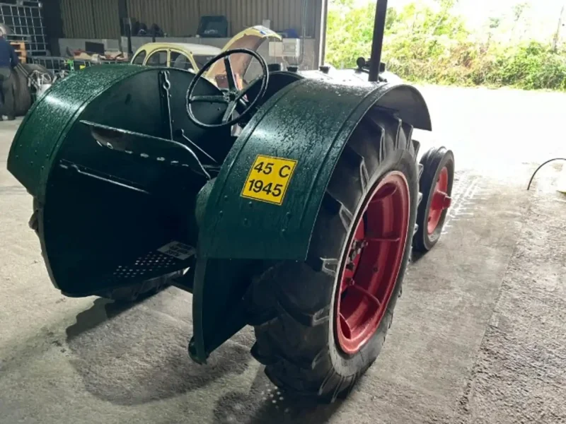 Wilsons Auctions - Vintage Fordson Tractor Auction - Auction Image 3