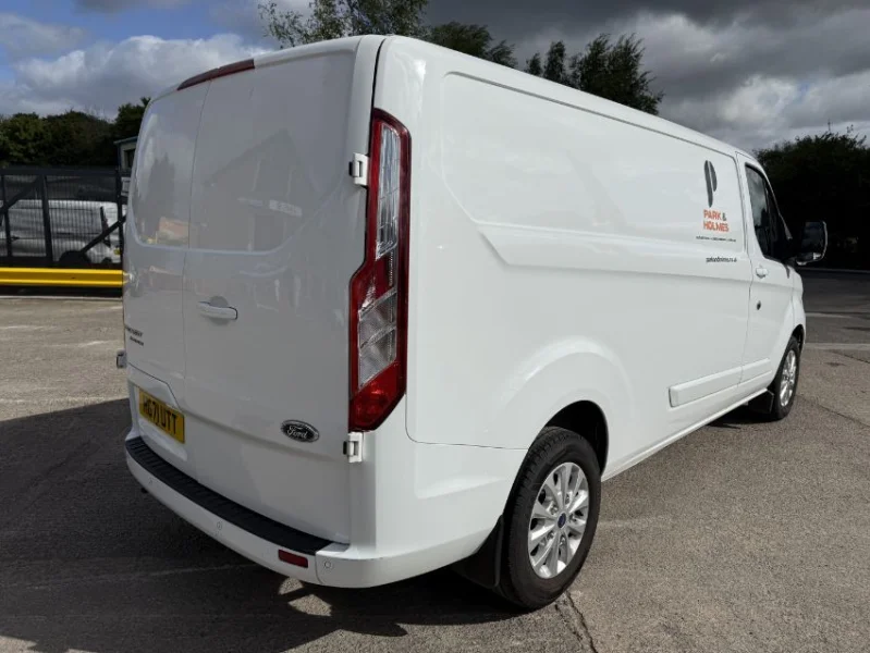 Gavel Auctioneers Ltd - 2022 Ford Transit Custom 300 Limited Panel Van at Auction - Auction Image 3