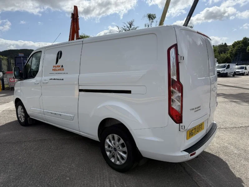 Gavel Auctioneers Ltd - 2022 Ford Transit Custom 300 Limited Panel Van at Auction - Auction Image 4