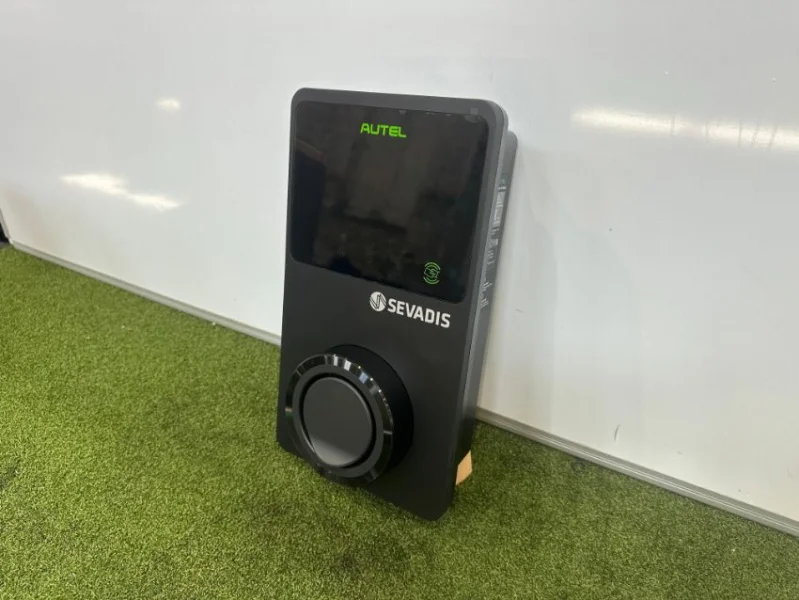 Gavel Auctioneers Ltd - 8 Sevadis EVAUTDSSEVO-BLK Electric Vehicle Chargers 7.4 kw at auction - Auction Image 2