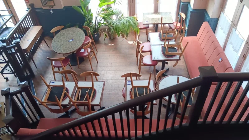 Eddisons - London - Assets of a Bistro to include God range of Commercial Catering and Bar Equipment and Designer Furniture & Furnishings at Auction - Auction Image 2