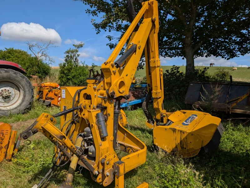 Middleton Barton Valuation - Online Auction of Farm and Mowing Equipment - Auction Image 5