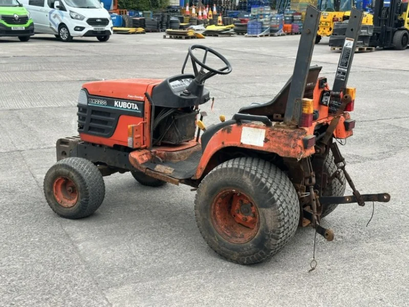 Gavel Auctioneers Ltd - Unreserved Online Auction - Kubota BX2200 Tractor - Auction Image 3