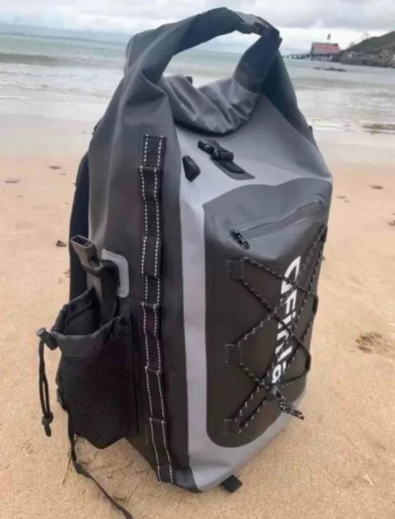 Gavel Auctioneers Ltd - Online Auction - Unused Finla Paddleboards, Kayaks, Change Robes, Clothing & Accessories - Auction Image 5