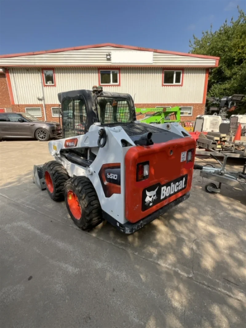 Gavel Auctioneers Ltd - Salvage 2025 Bobcat S510 Compact Skid Steer Loader at Auction - Auction Image 3