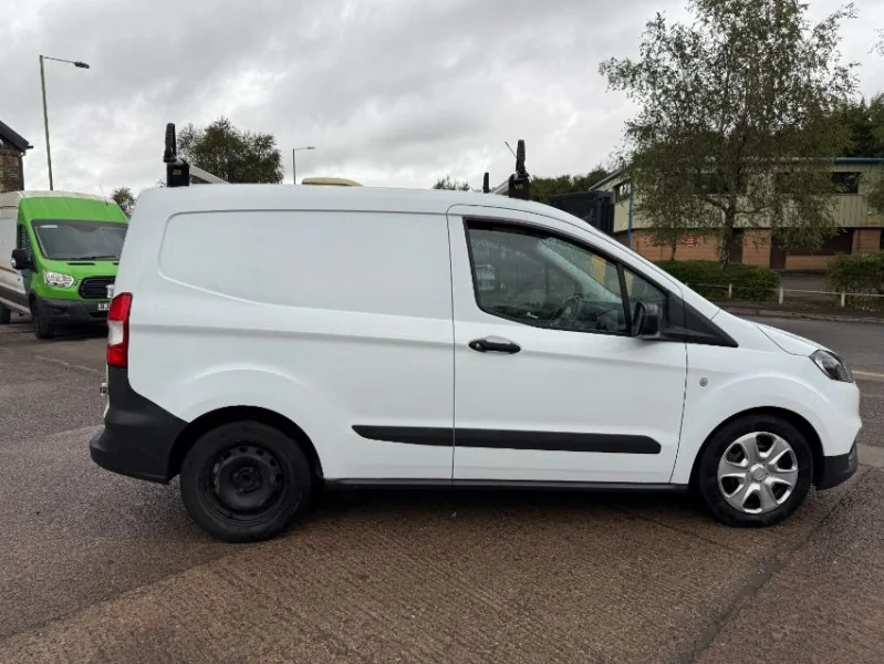 Gavel Auctioneers Ltd - 2020 Ford Transit Courier Trend TDC Panel Van at Auction - Auction Image 2