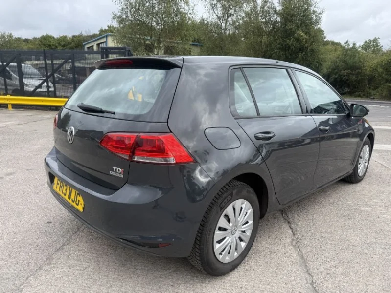 Gavel Auctioneers Ltd - 2013 Volkswagen Golf at Auction - Auction Image 4