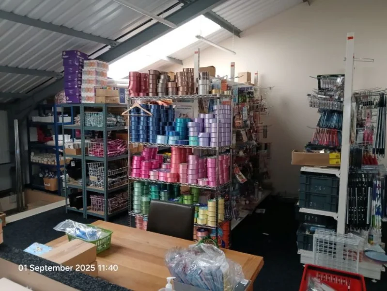 Eddisons - Stockport - The Stock of an Online Retail Wholesale Party Supplier (approx £64,000 at cost) to includ Balloons, Confetti, Fancy Dress, Costumes and more at Auction - Auction Image 5