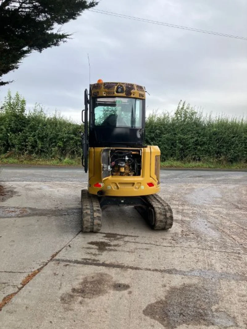 Gavel Auctioneers Ltd - Salvage 2022 Caterpillar 302.7 Cabbed Excavator at Auction - Auction Image 2