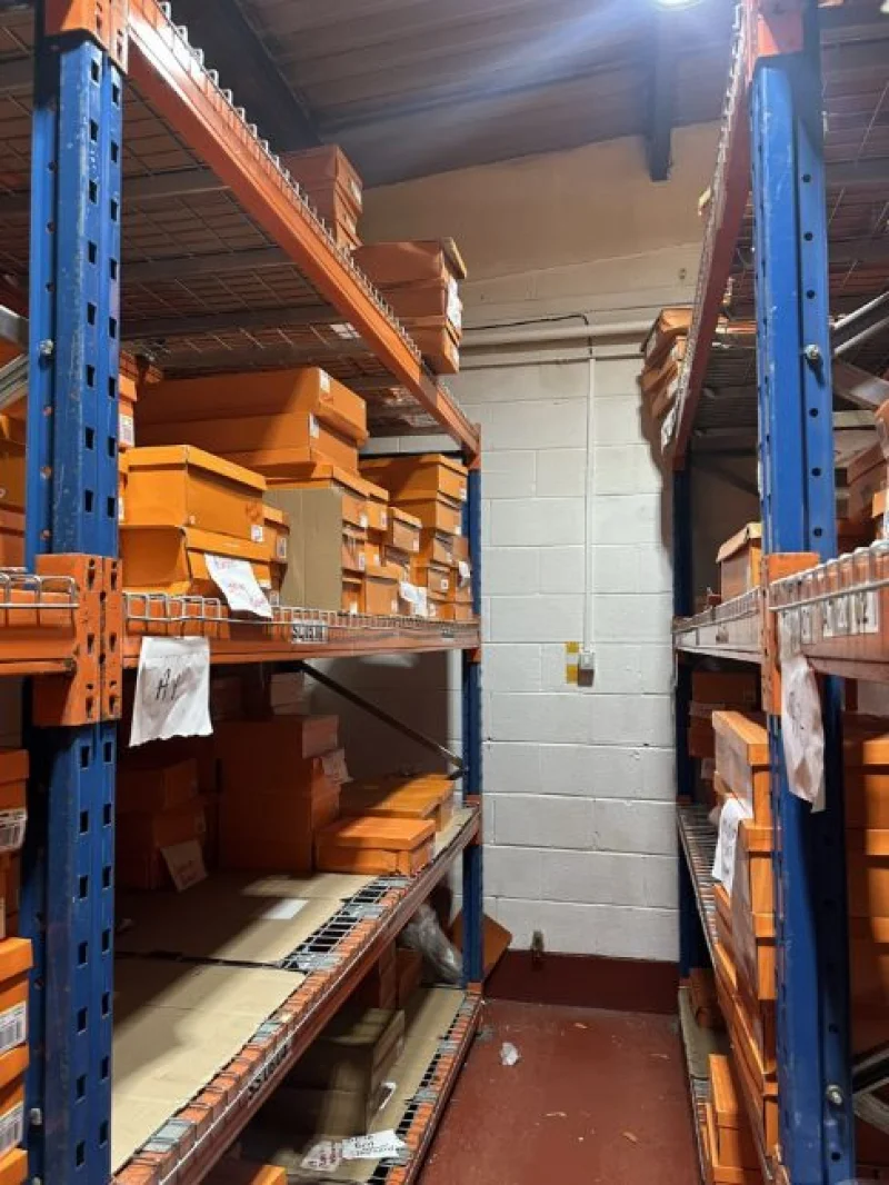 JPS Chartered Surveyors - One Lot Auction | Approx 7,100 Pairs of Branded Footwear - Total Cost Price £87,000 - Auction Image 4