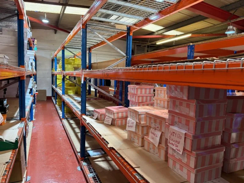 JPS Chartered Surveyors - One Lot Auction | Quantity of Heavy /Medium Duty Pallet Racking, Side Frames, Cross Beams, Wire Frames & Shelving - Auction Image 5