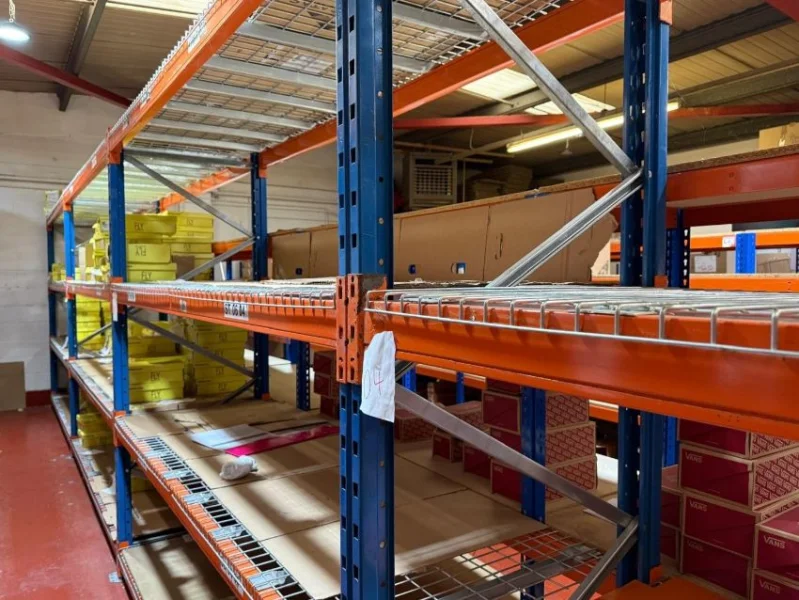 JPS Chartered Surveyors - One Lot Auction | Quantity of Heavy /Medium Duty Pallet Racking, Side Frames, Cross Beams, Wire Frames & Shelving - Auction Image 6