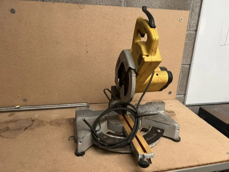 Gavel Auctioneers Ltd - The Assets & Stock of an Electrical Contractor at Auction - Auction Image 1