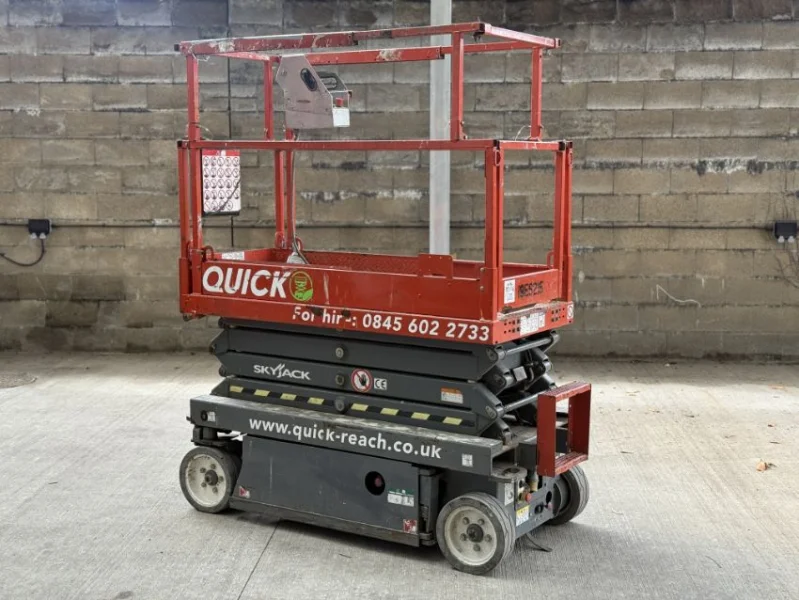 Gavel Auctioneers Ltd - 2 Skyjack Scissor Lifts at Auction - Auction Image 2