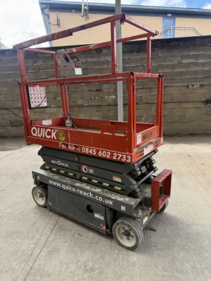 Gavel Auctioneers Ltd - 2 Skyjack Scissor Lifts at Auction - Auction Image 1