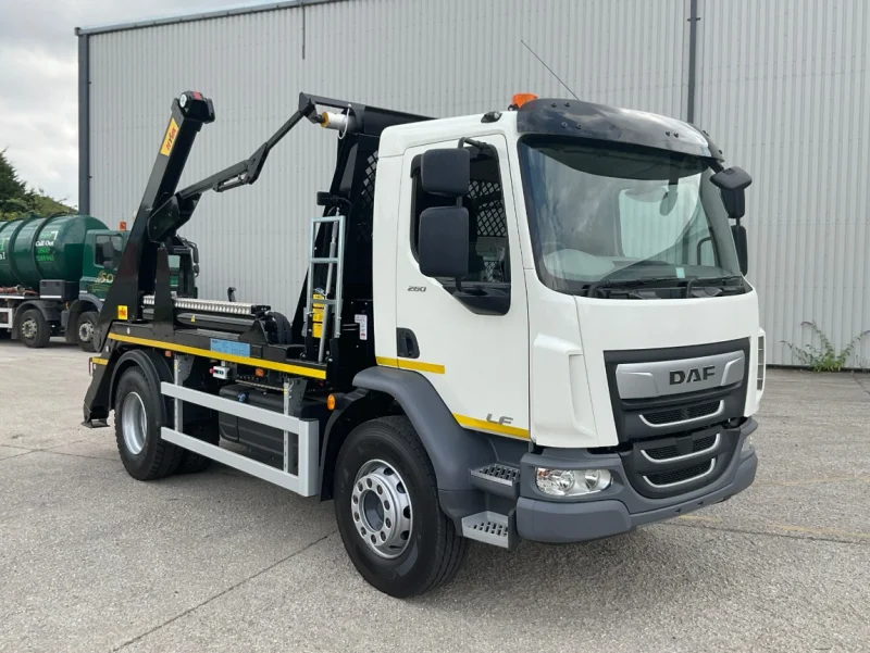 BPI Auctions - New & Pre-Registered DAF Truck Auction to include Curtain Sider, Drop Side, Tipper, Box & Skip Lorries - Auction Image 3
