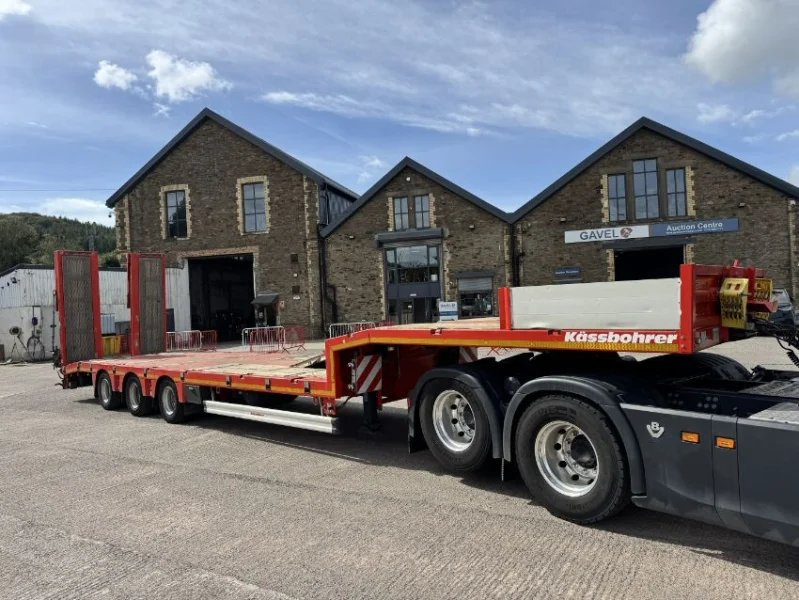 Gavel Auctioneers Ltd - Unreserved Online Auction - 2022 Kassbohrer Tri-Axle Stepframe Lowloader Trailer - Auction Image 1