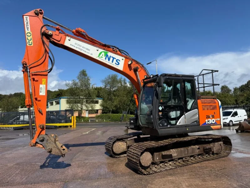 Gavel Auctioneers Ltd - 2019 Hitachi ZX130LCN-6 Tracked Excavator at Auction - Auction Image 2