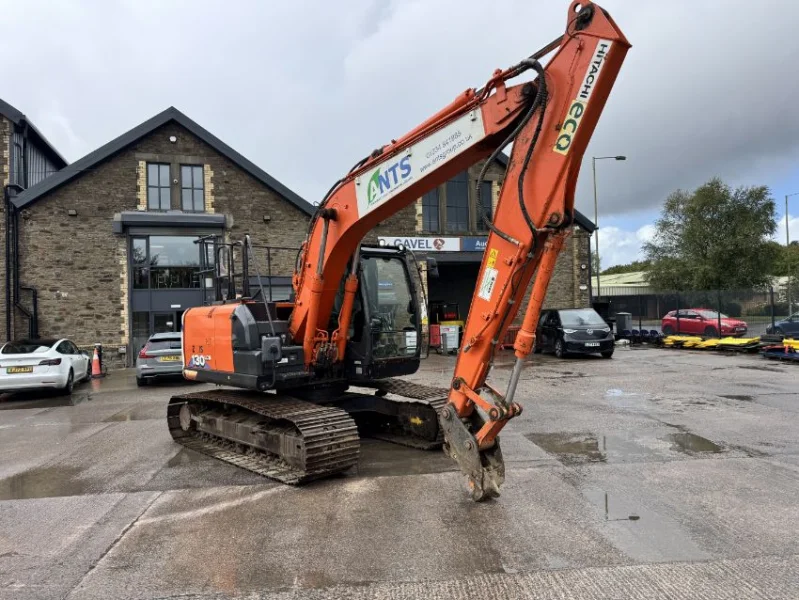 Gavel Auctioneers Ltd - 2019 Hitachi ZX130LCN-6 Tracked Excavator at Auction - Auction Image 3