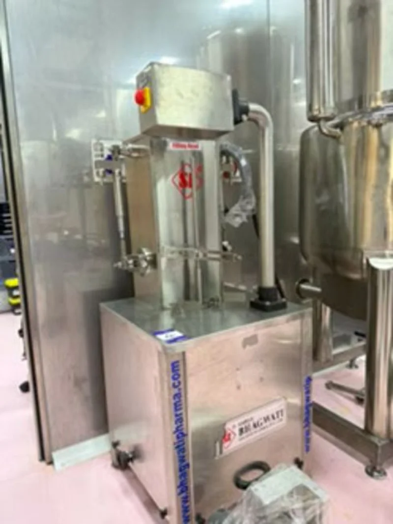 Eddisons - Scunthorpe - The Contents of a Breast Milk Facility at Auction - Auction Image 2