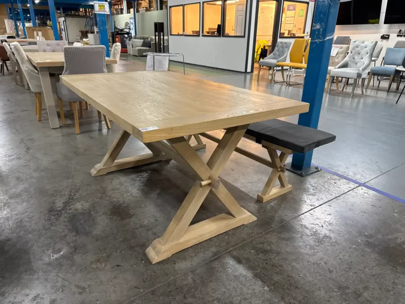 Wilsons Auctions - Dublin 22 - Showroom Home Furniture Auction - Auction Image 4