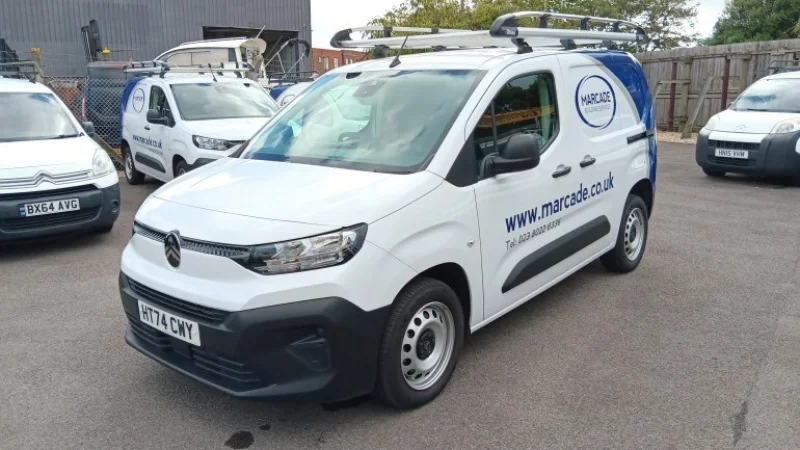 Eddisons - Fleet of Light Commercial Vehicles, Shipping Container, Small Tools & Building Stock at Auction - Auction Image 5