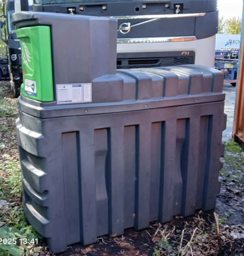 Eddisons - Manchester - Volvo FH Tractor Units, Fuel Tank, Site & Shipping Containers at Auction - Auction Image 5