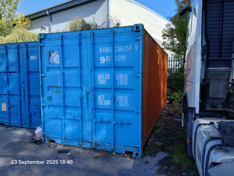 Eddisons - Manchester - Volvo FH Tractor Units, Fuel Tank, Site & Shipping Containers at Auction - Auction Image 6