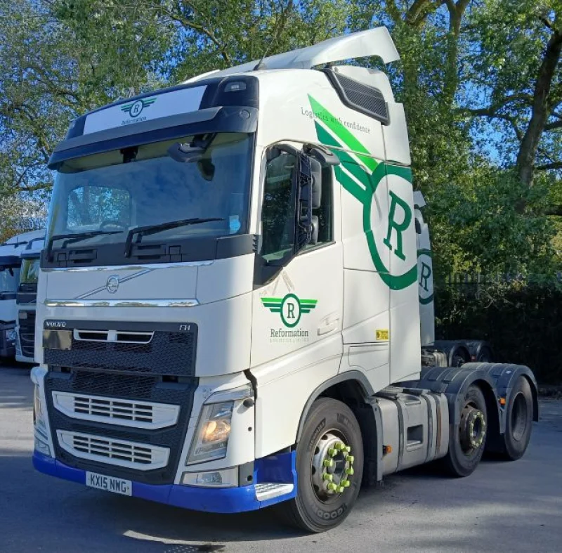 Eddisons - Manchester - Volvo FH Tractor Units, Fuel Tank, Site & Shipping Containers at Auction - Auction Image 1