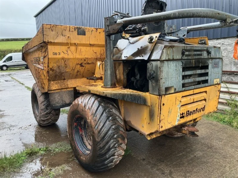 Gavel Auctioneers Ltd - Unreserved Online Auction - Fire Damaged 2004 Benford 9 Ton Straight Tipping Dumper - Auction Image 1