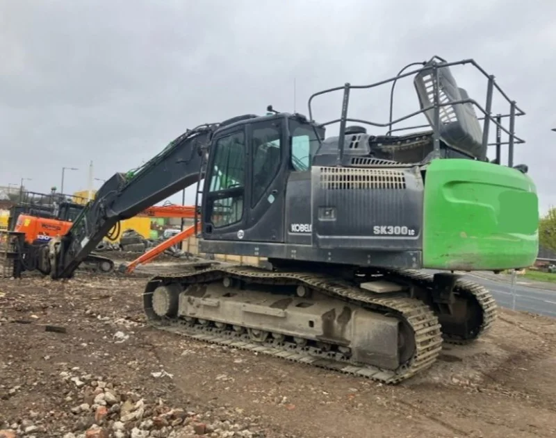 Gavel Auctioneers Ltd - Unreserved Online Auction - Salvage 2020 Kobelco SK300LC Excavator - Auction Image 1