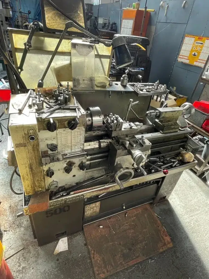 John Pye Auctions - Machinery & Contents from an Automotive Workshop at Auction - Auction Image 3