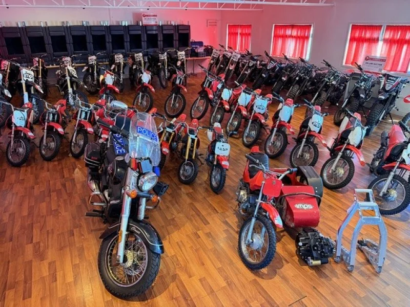 G J Wisdom & Co - Contents of Motorcycle Display Team at Auction - Auction Image 10