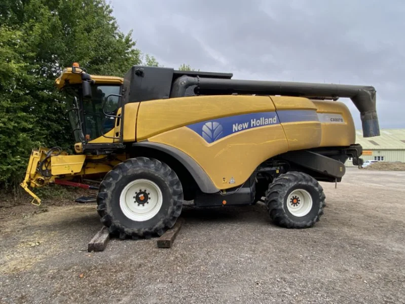 Gavel Auctioneers Ltd - Fire Damaged 2011 New Holland CX8070 6-Walker Combine Harvester at Auction - Auction Image 3