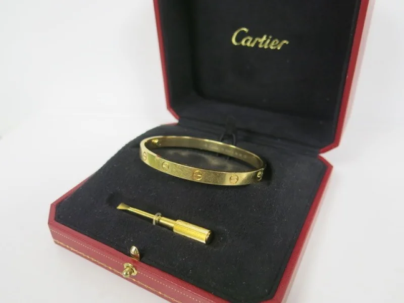 G J Wisdom & Co - Assets of High-Net-Worth Individual at Auction to include: Fine Art, Sterling Silver, Designer Home Décor and Collectible Items - Auction Image 4