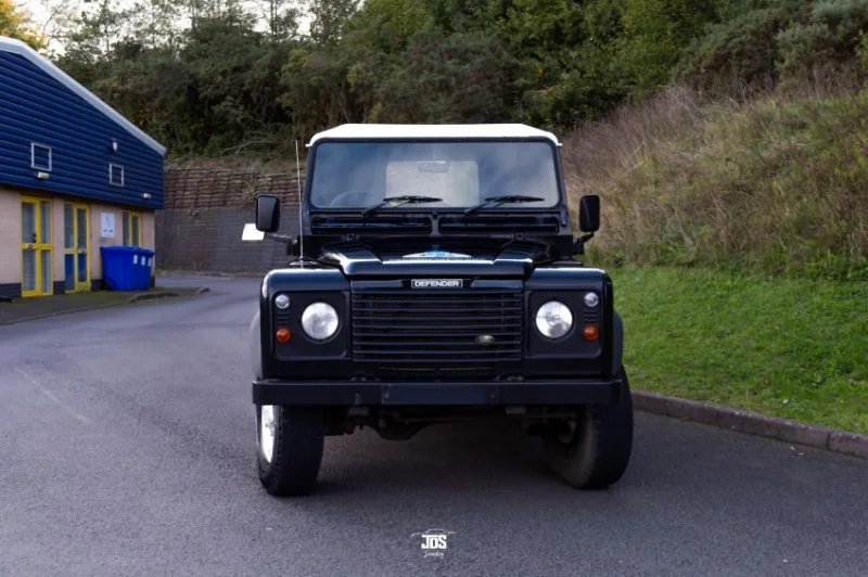 Gavel Auctioneers Ltd - Unreserved Online Auction of 2006 Land Rover Defender 90 TD5 - Auction Image 2