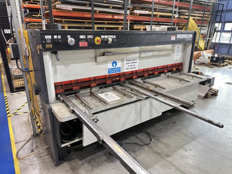 Cottrill & Co - 2016 LVD Electra FL3015 3kw Fibre Laser Cutter & Promecam CTH425 Powered Guillotine at Auction - Auction Image 3