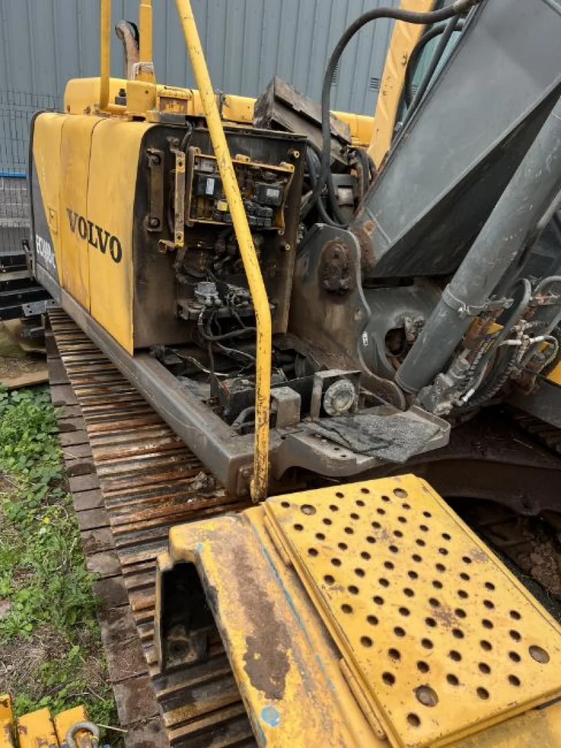 Gavel Auctioneers Ltd - Fire Damaged 2008 Volvo EX140 BLC Excavator at Auction - Auction Image 5