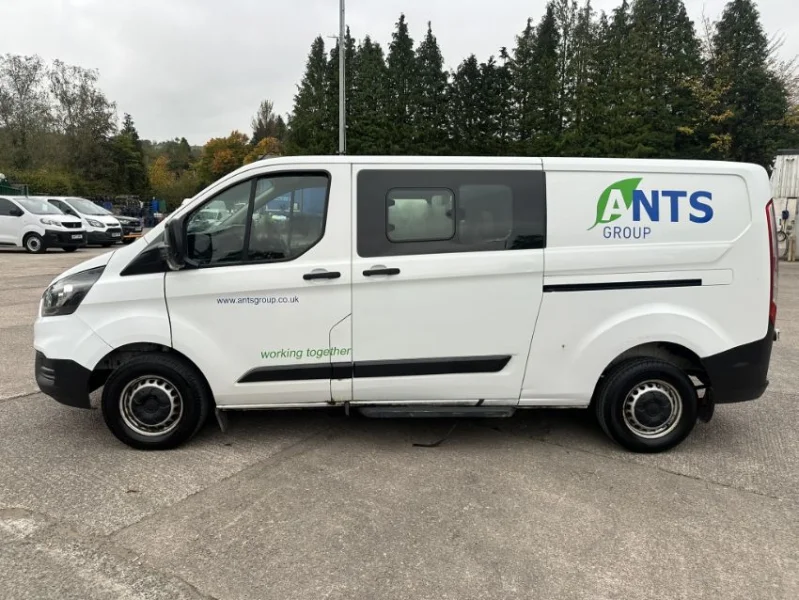 Gavel Auctioneers Ltd - Unreserved Online Auction - 2019 Ford Transit Custom 300 Base Crew Cab Panel Van - Auction Image 4