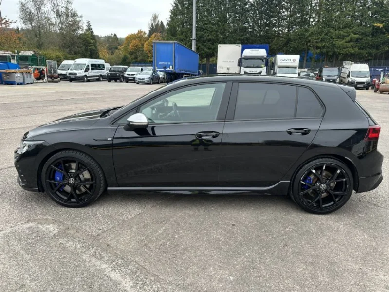 Gavel Auctioneers Ltd - 2024 Volkswagen Golf R TSI 4 Motion S-A 5-Door Hatchback at Auction - Auction Image 4