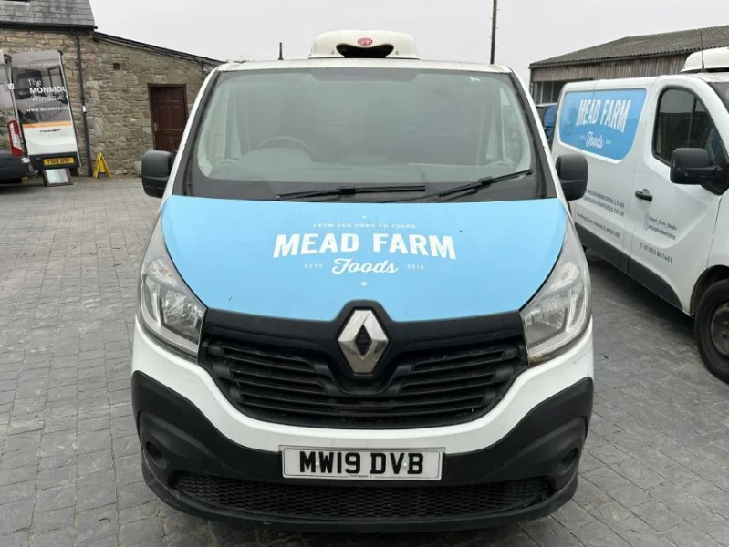 Gavel Auctioneers Ltd - Spares or Repair 2019 Renault Trafic SL27 Business DCI Refrigerated Panel Van Auction - Auction Image 2
