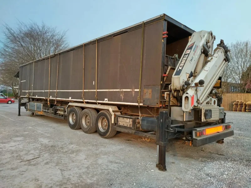 Wilsons Auction - Shotton Point - 2000 Morbit Stage Trailer Auction - Auction Image 4