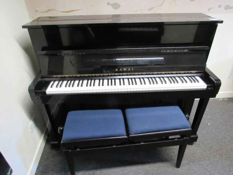 Eddisons - Stockport - The Contents of an Independent School to include Traditional Desks, Kitchen Equipment, Climbing Frames, York Stone & Educational Furniture at Auction - Auction Image 3
